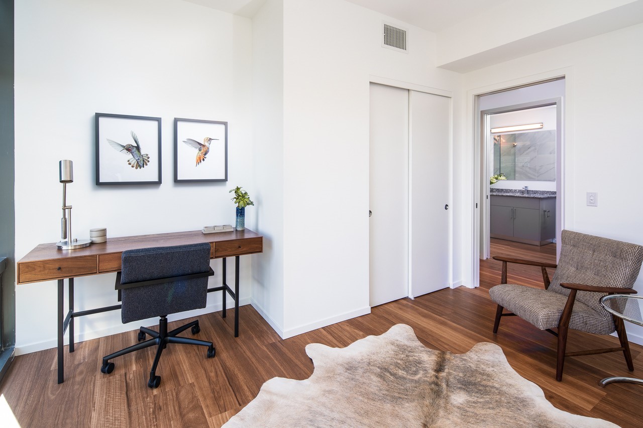 Home office at Optima Kierland Apartments