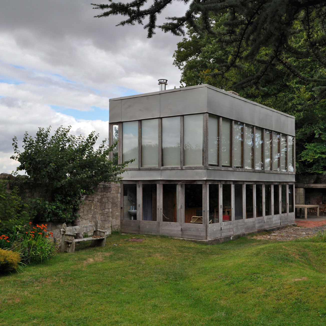 Alison and Peter Smithson The Dynamic Duo That Transformed Modern