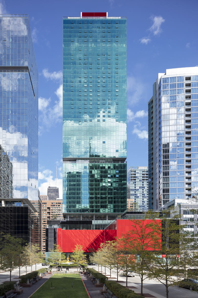 Coronavirus brings unlikely classroom: a 57-story apartment tower in Streeterville