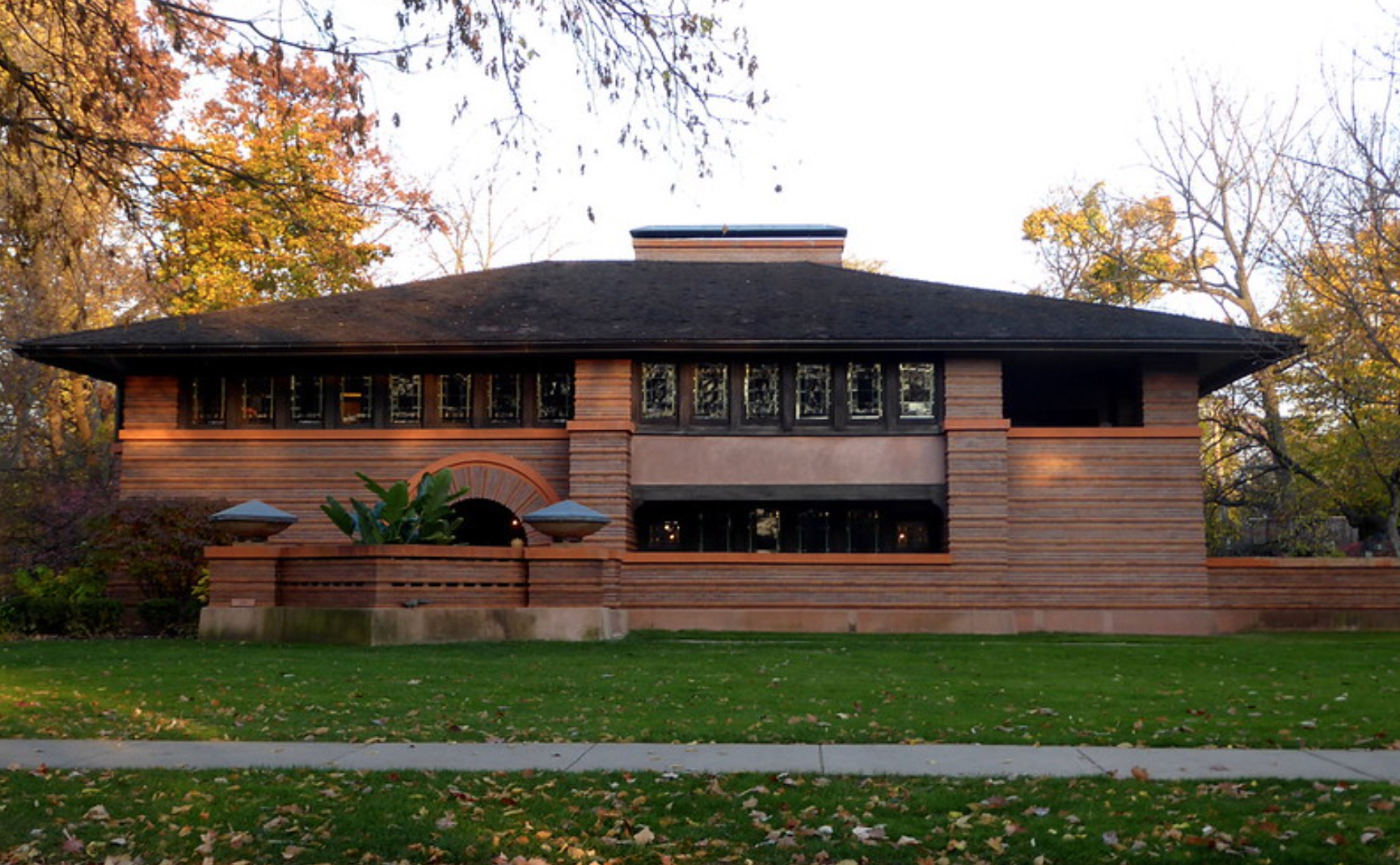 The Arthur B. Heurtley House: A Testament to Frank Lloyd Wright’s Design Evolution