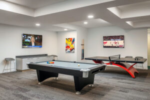 Billiard-table-in-Optima-Lakeview®-Party-Room